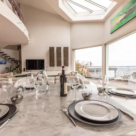 Sky View Cinema, Piscine, Villa