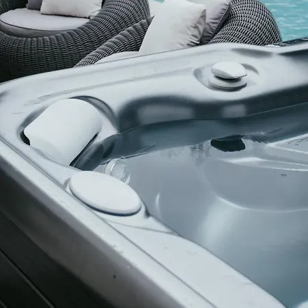 Villa Sky View Cinema, Piscine, Ceyrat