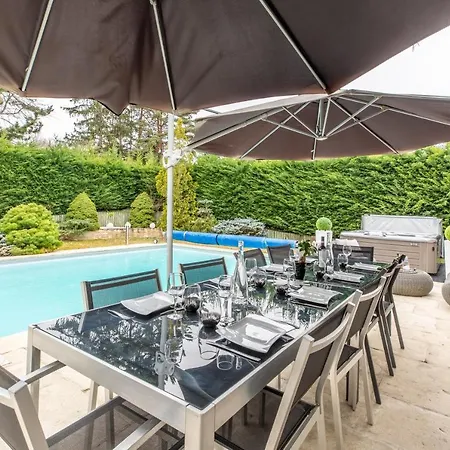 Sky View Cinema, Piscine, * Ceyrat