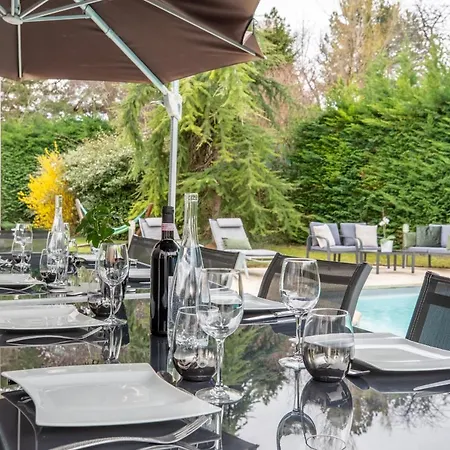 Sky View Cinema, Piscine,