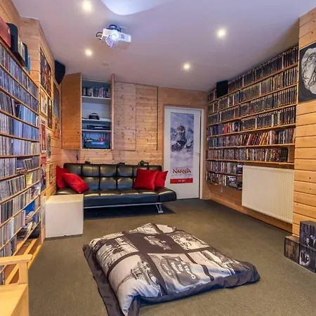 Sky View Cinema, Piscine, Villa Ceyrat