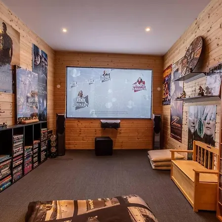 Sky View Cinema, Piscine, Villa *