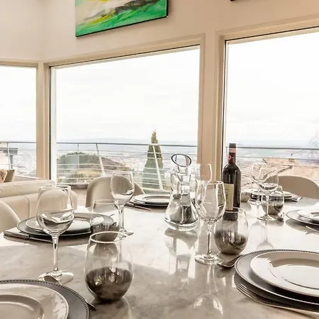 Sky View Cinema, Piscine, * Ceyrat