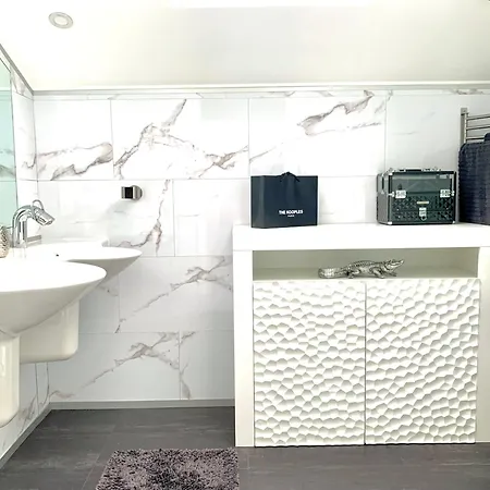 Villa Sky View Cinema, Piscine, Ceyrat