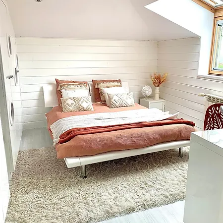 Sky View Cinema, Piscine, *