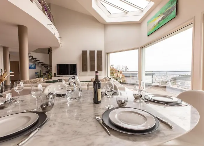 Sky View Cinema, Piscine, ヴィラ