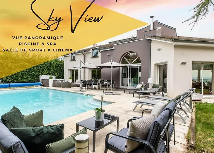 ヴィラ Sky View Cinema, Piscine, *
