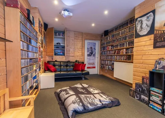 Sky View Cinema, Piscine, ヴィラ Ceyrat